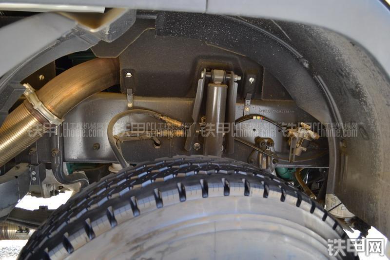 山推HJC5300THB-37沃尔沃泵车整机外观