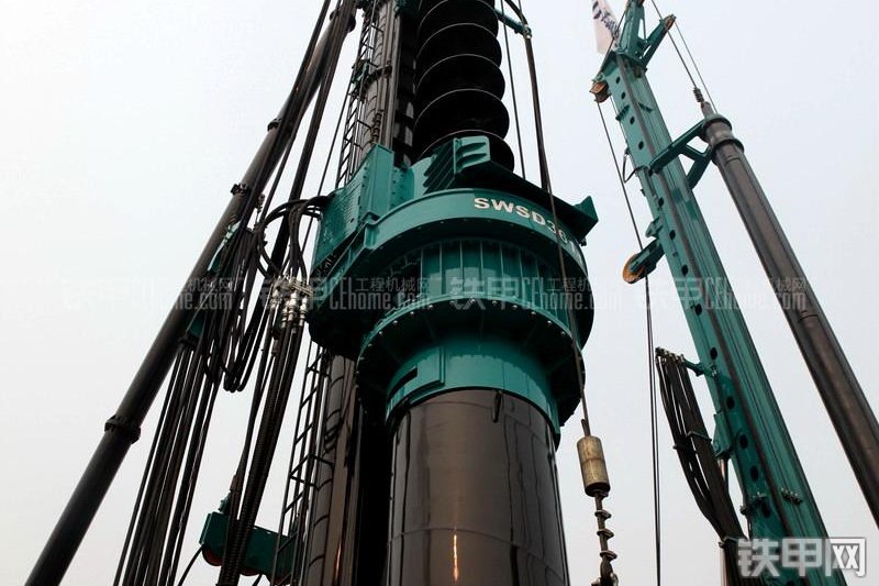 山河智能SWSD3618套管式长螺旋钻机整机外观