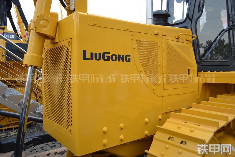 柳工B160推土机局部