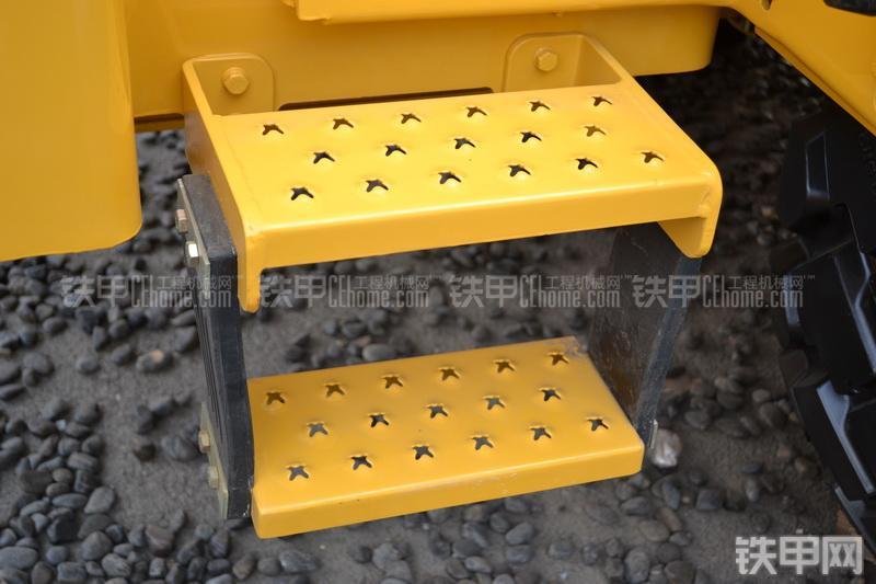 柳工CLG842IV装载机局部