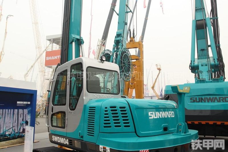 山河智能SWDM04多功能旋挖钻整机外观