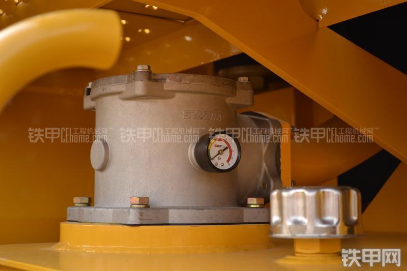 柳工856IV装载机局部