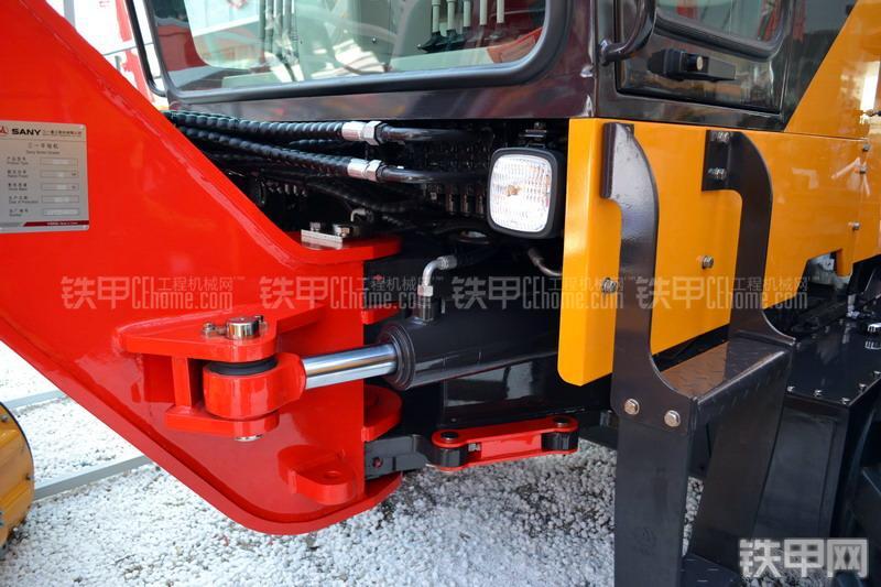 三一重工SHG190全液压平地机整机外观