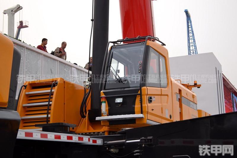 三一重工STC1000C起重机整机外观