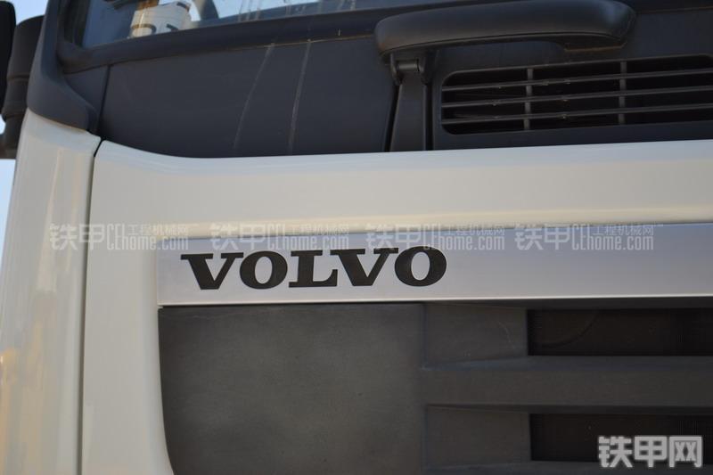 山推HJC5300THB-37沃尔沃泵车整机外观