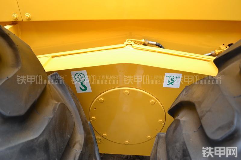 柳工CLG425III平地机整机外观