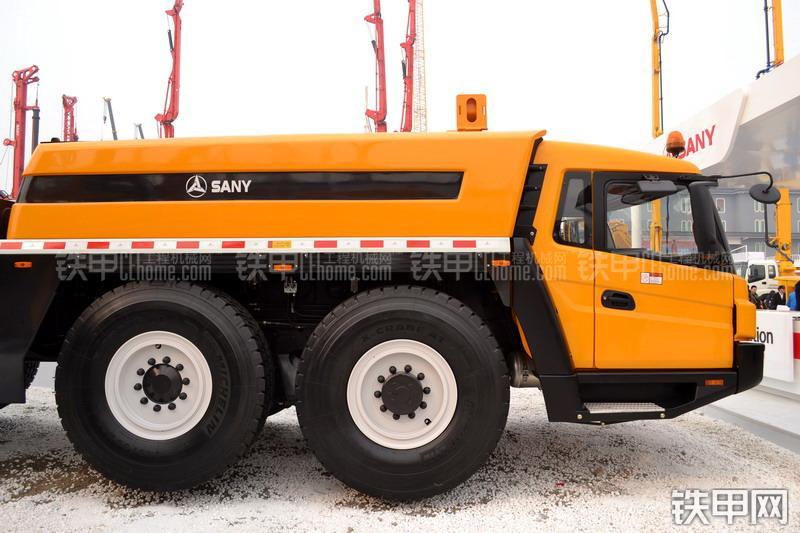 三一重工SAC3500起重机整机外观