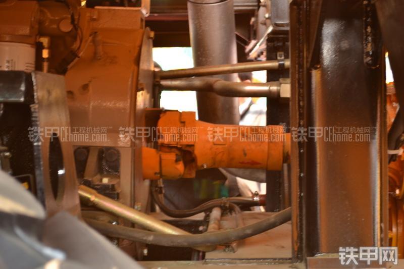 首钢重汽SGA3722非公路自卸车整机外观