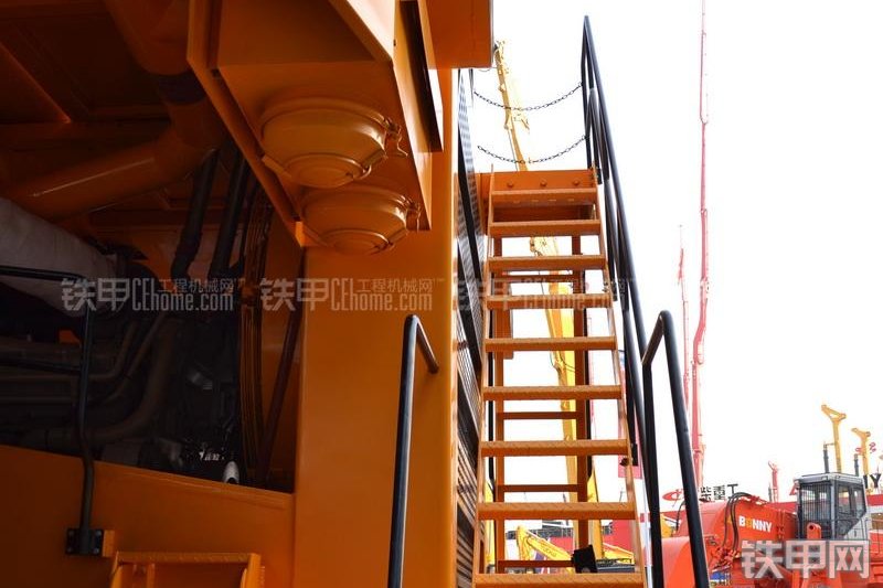 首钢重汽SGE190AC非公路自卸车整机外观