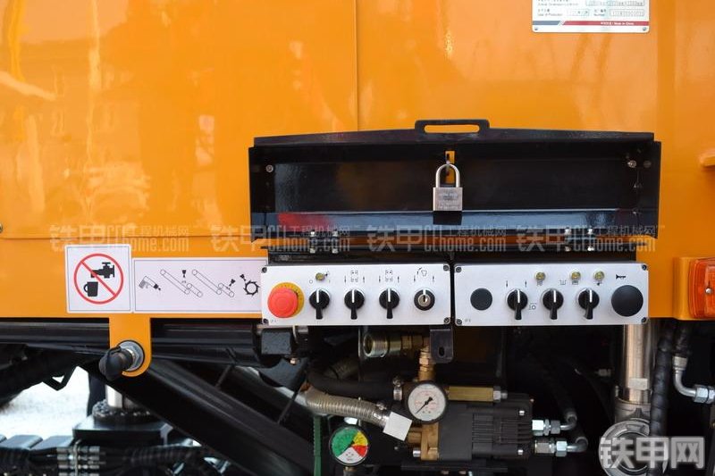 三一重工SM2000C铣刨机整机外观