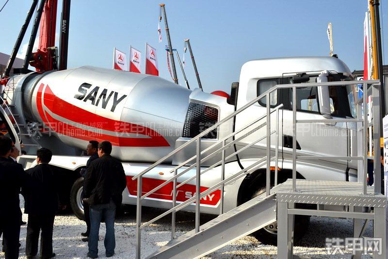 三一重工SY5250GJB3A-12SR搅拌运输车整机外观