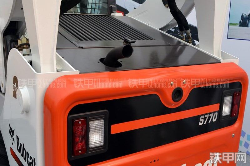 山猫S770滑移装载机局部