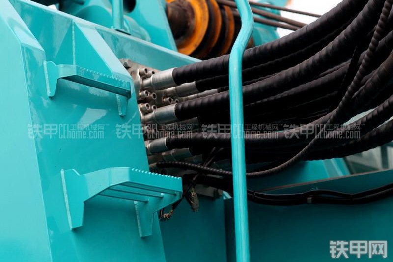 山河智能SWSD3618套管式长螺旋钻机整机外观