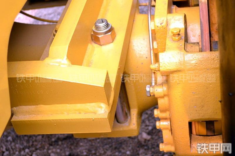 山工SEM660B装载机整机外观