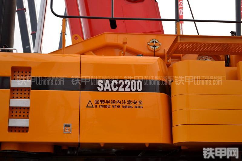 三一重工SAC2200起重机整机外观
