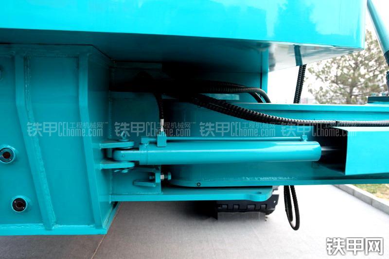 山河智能SWSD3618套管式长螺旋钻机整机外观