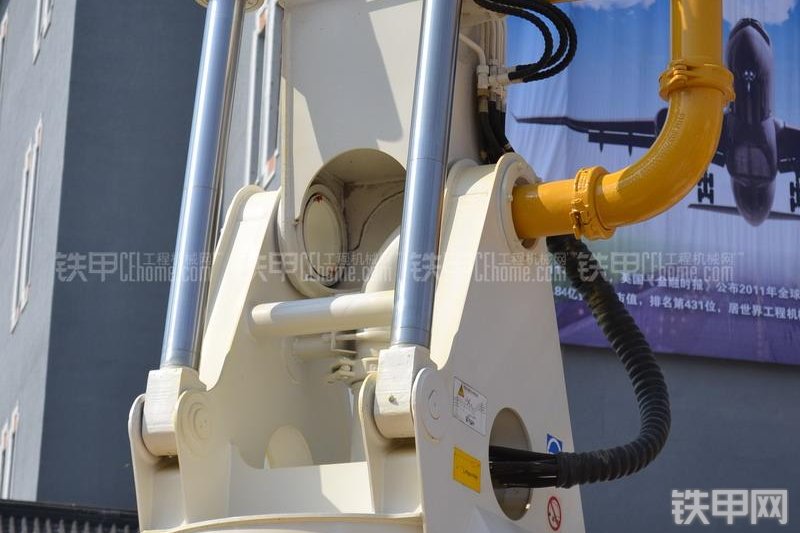 山推HJC5300THB-37沃尔沃泵车整机外观