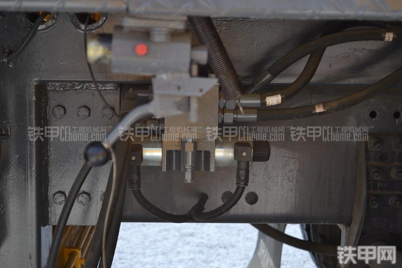 山推HJC5300THB-37沃尔沃泵车整机外观