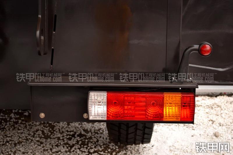 三一重工SAC3500起重机整机外观