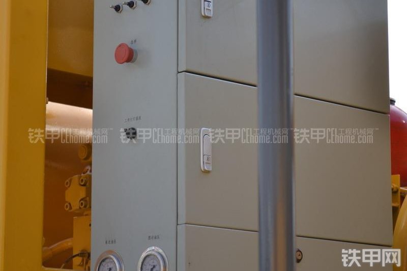 山推HJC5300THB-37沃尔沃泵车整机外观