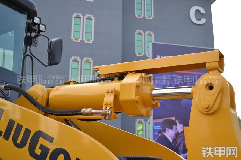柳工856IV装载机局部