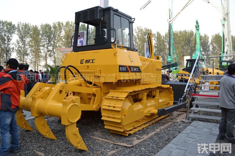 柳工B160推土机整机外观