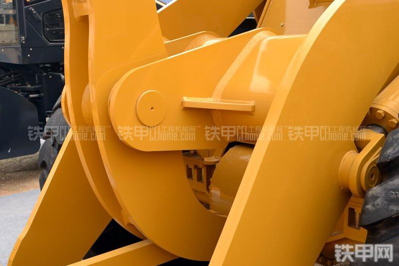 山工SEM658C装载机整机外观