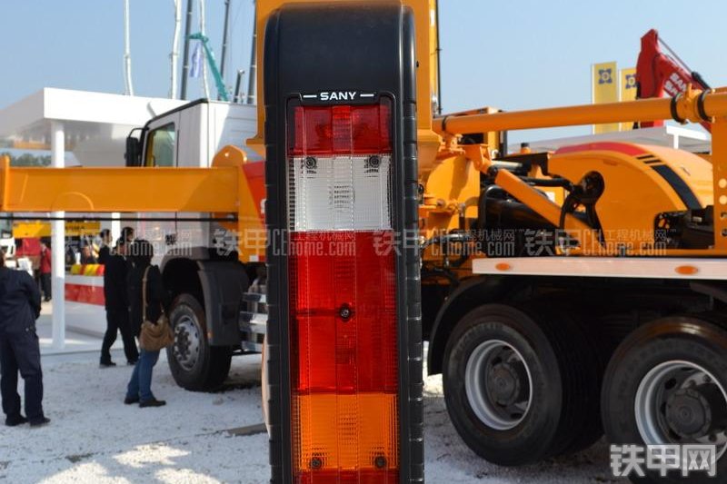 三一重工SY5310THB40B 48E(奔驰)泵车整机外观