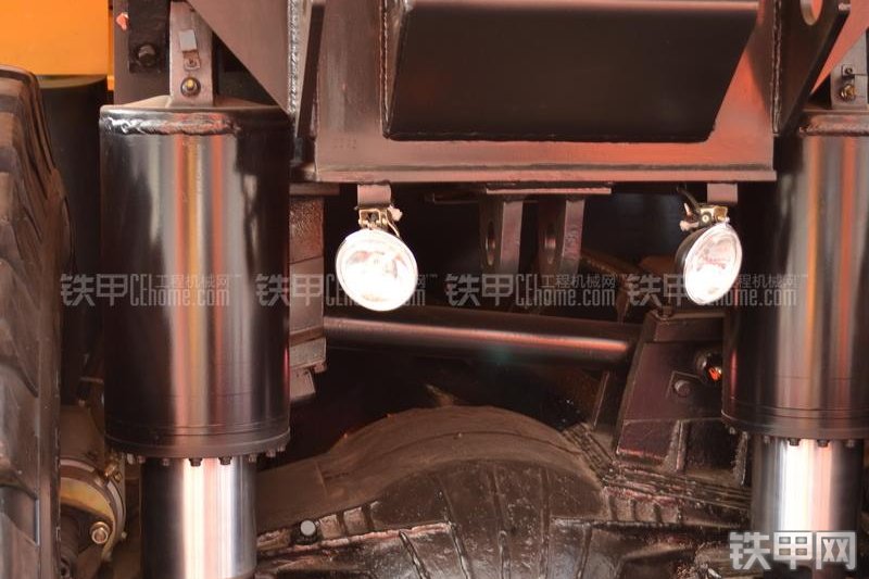 首钢重汽SGA3722非公路自卸车整机外观