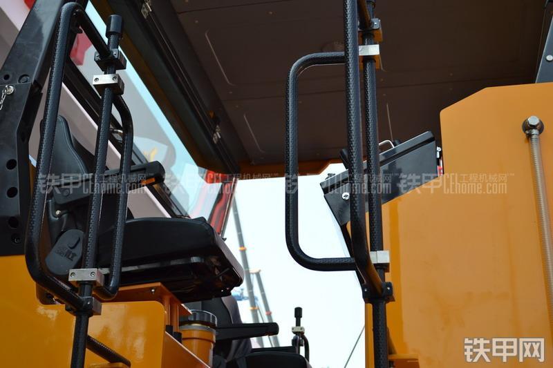 三一重工SM2000C铣刨机整机外观