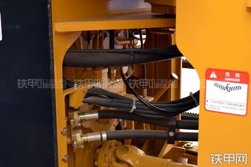 山工SEM660B装载机整机外观