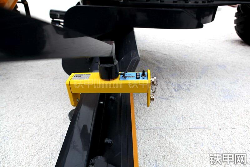 徐工GR300A平地机整机外观