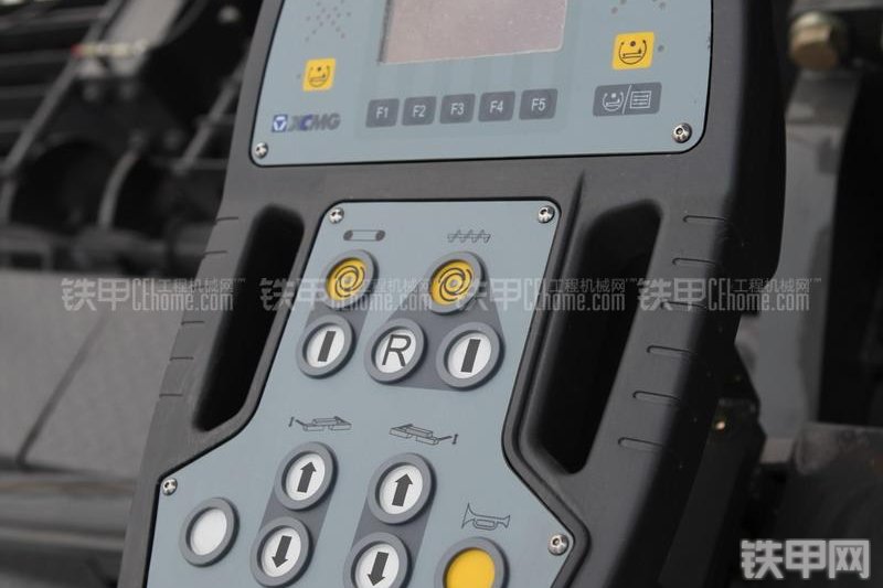 徐工RP953S沥青摊铺机整机外观