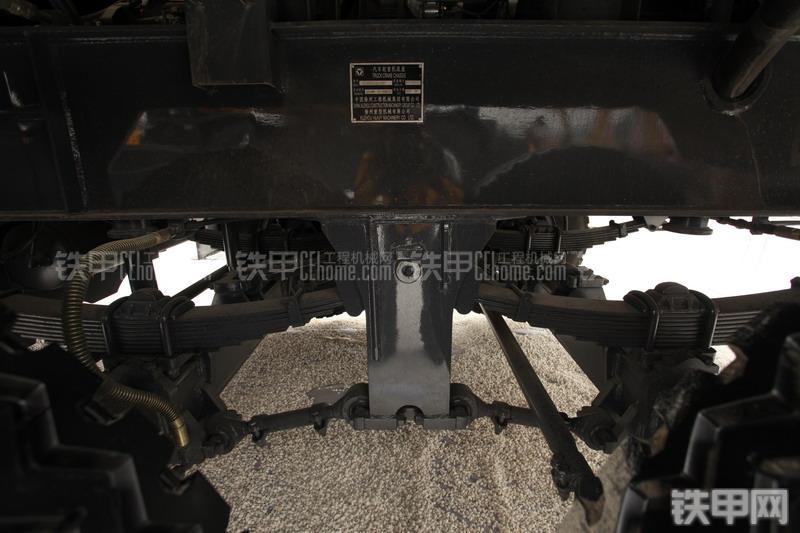 徐工QY160K起重机整机外观