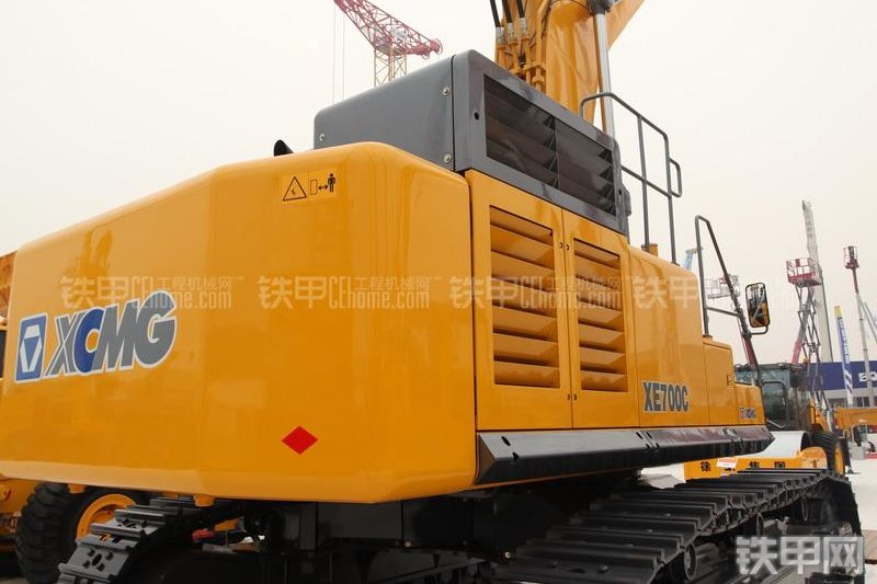 徐工XE700C挖掘机整机外观