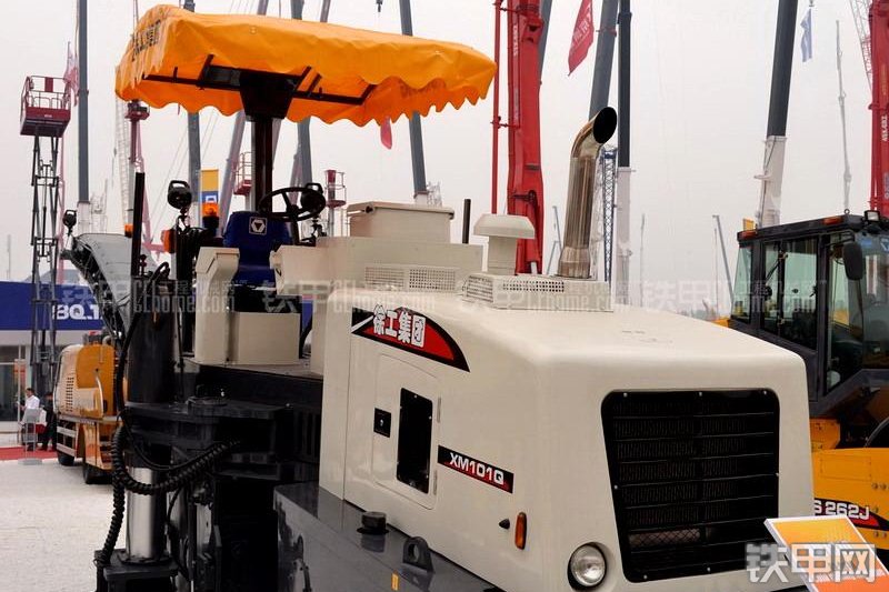 徐工XM101Q铣刨机整机外观