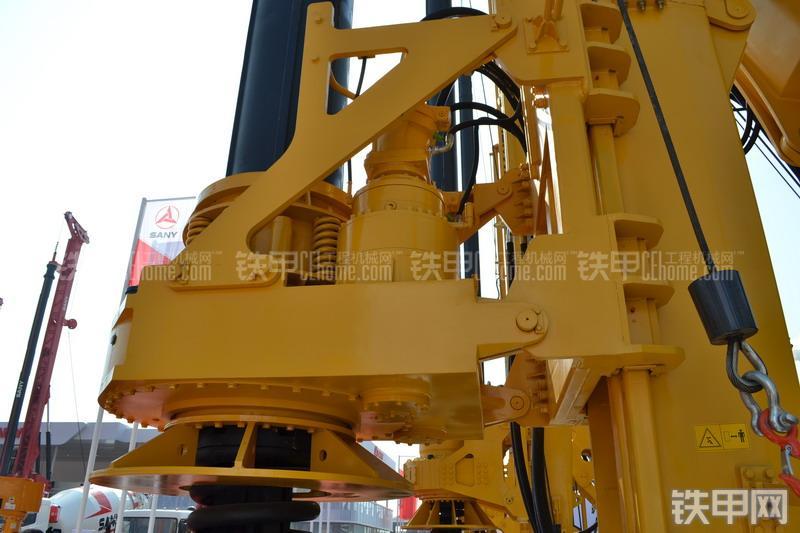 山推SER30旋挖钻整机外观