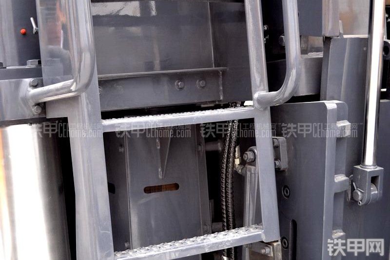 徐工XM101Q铣刨机整机外观