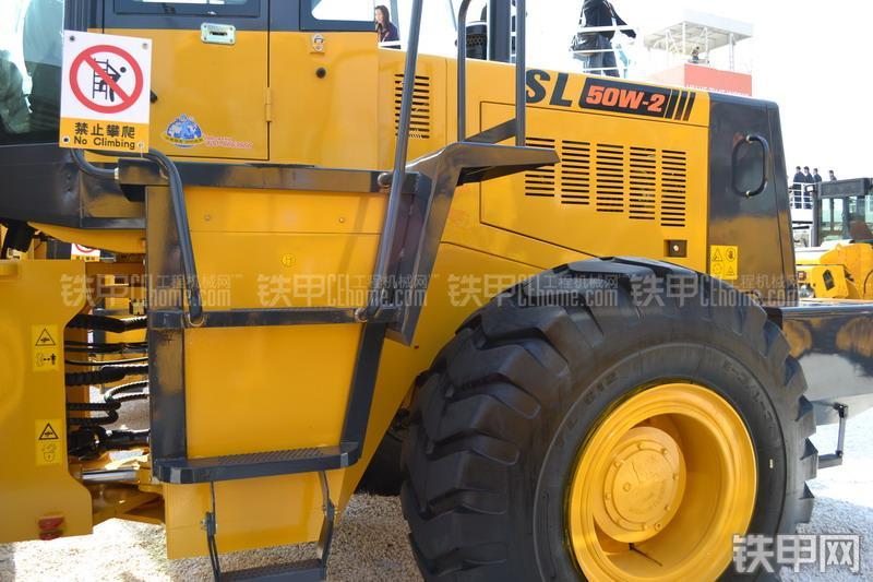 山推SL50WB装载机整机外观