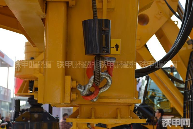 山推SER26旋挖钻整机外观