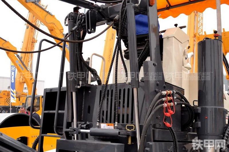 徐工XM101Q铣刨机整机外观