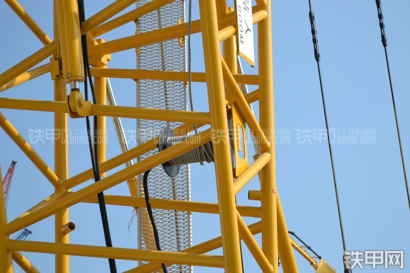 山推SC150C起重机整机外观