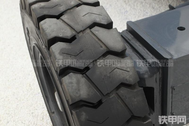 徐工GKS28E高空作业机械整机外观