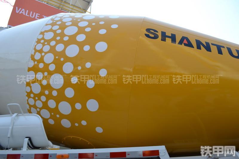 山推HJC5250GJB日野搅拌运输车局部