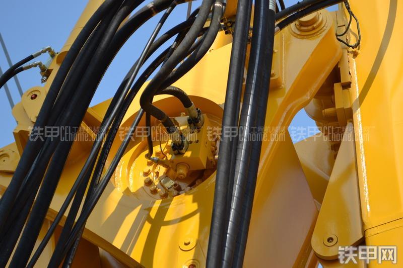 山推SER30旋挖钻整机外观