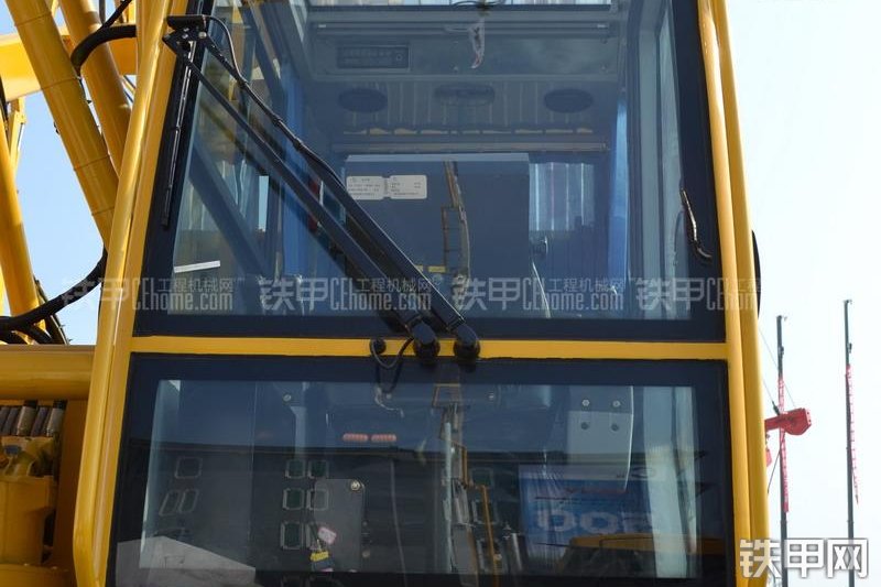 山推SC150C起重机整机外观