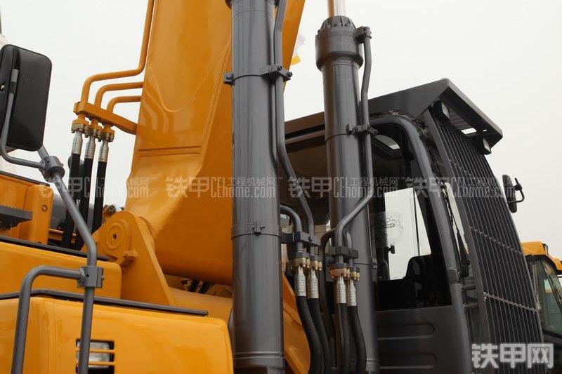 徐工XE700C挖掘机局部