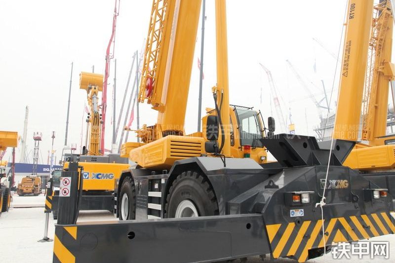 徐工RT60起重机整机外观