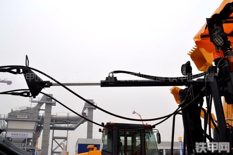 徐工XM101Q铣刨机整机外观