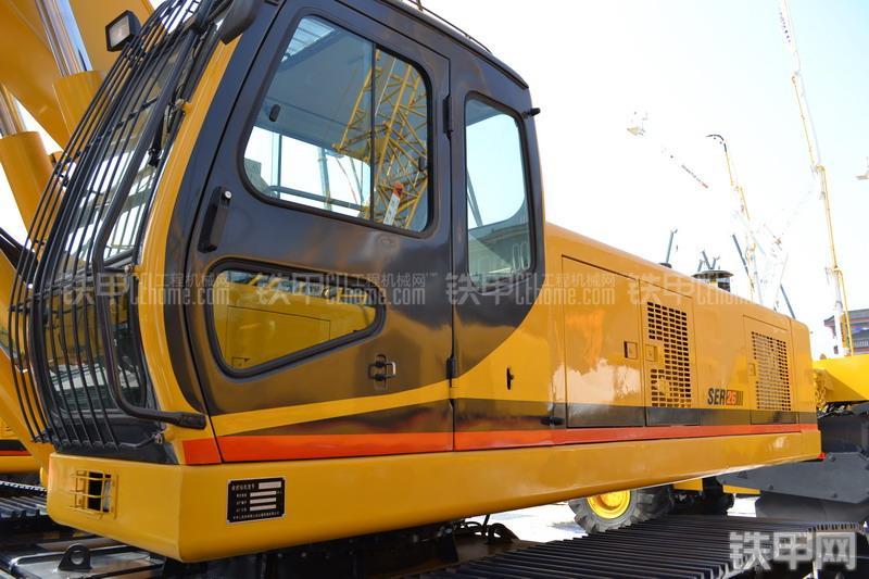 山推SER26旋挖钻整机外观